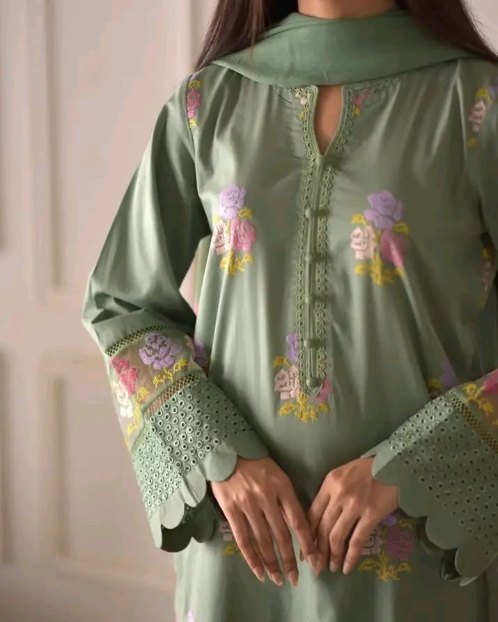 Zara Gulbahar Embroidered Kurta