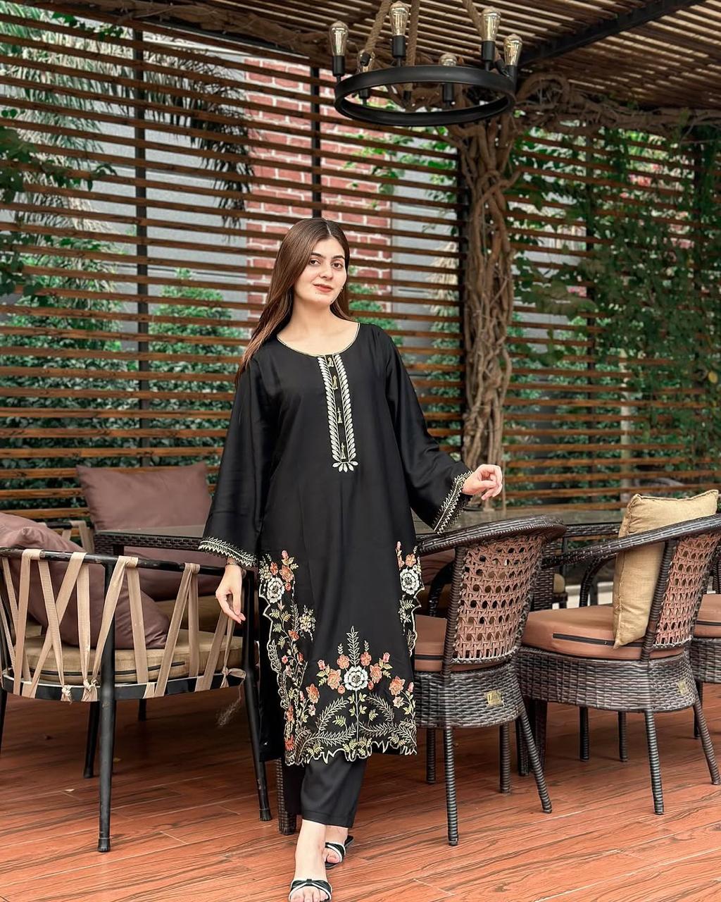 LIA LAWN EMB CUTWORK